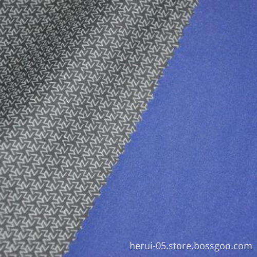 Two and half layers laminated fabric with strong function of waterproof and vapor permeability
